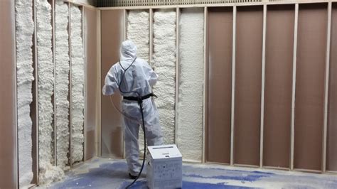  ¡Urethane Foam: Una Maravilla Multifacética para la Construcción Moderna!